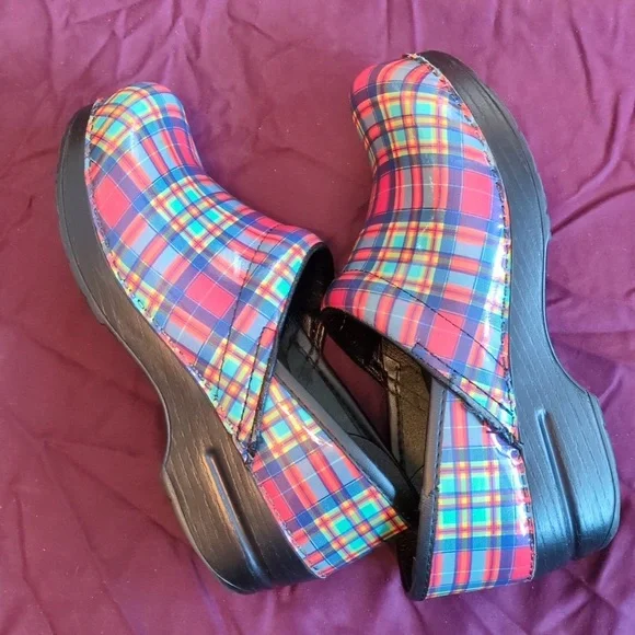 ⭐💥 Women's Dansko clogs size 37 plaid in good condition⭐💥 - Picture 6 of 10